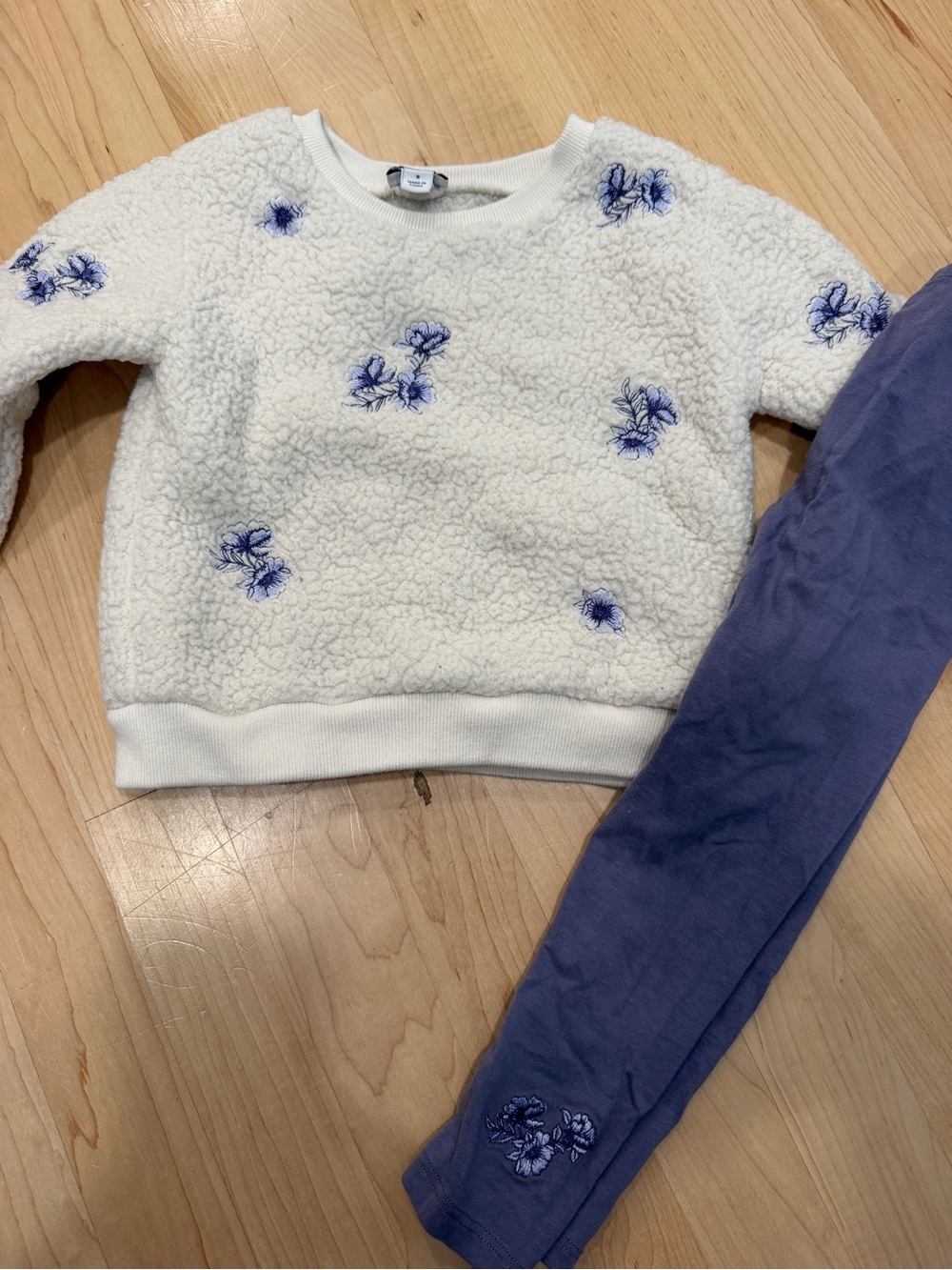 Splendid Cream Sherpa Sweatshirt and Blue Leggings Set